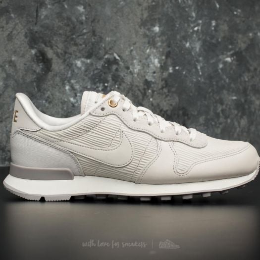 Nike internationalist hotsell premium grey