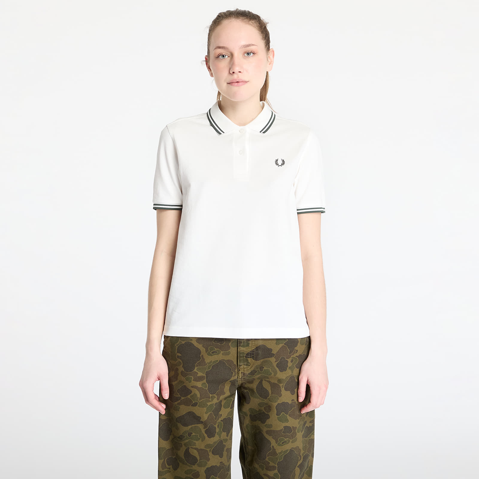 Trička FRED PERRY Twin Tipped Shirt Snow White/ Court Green