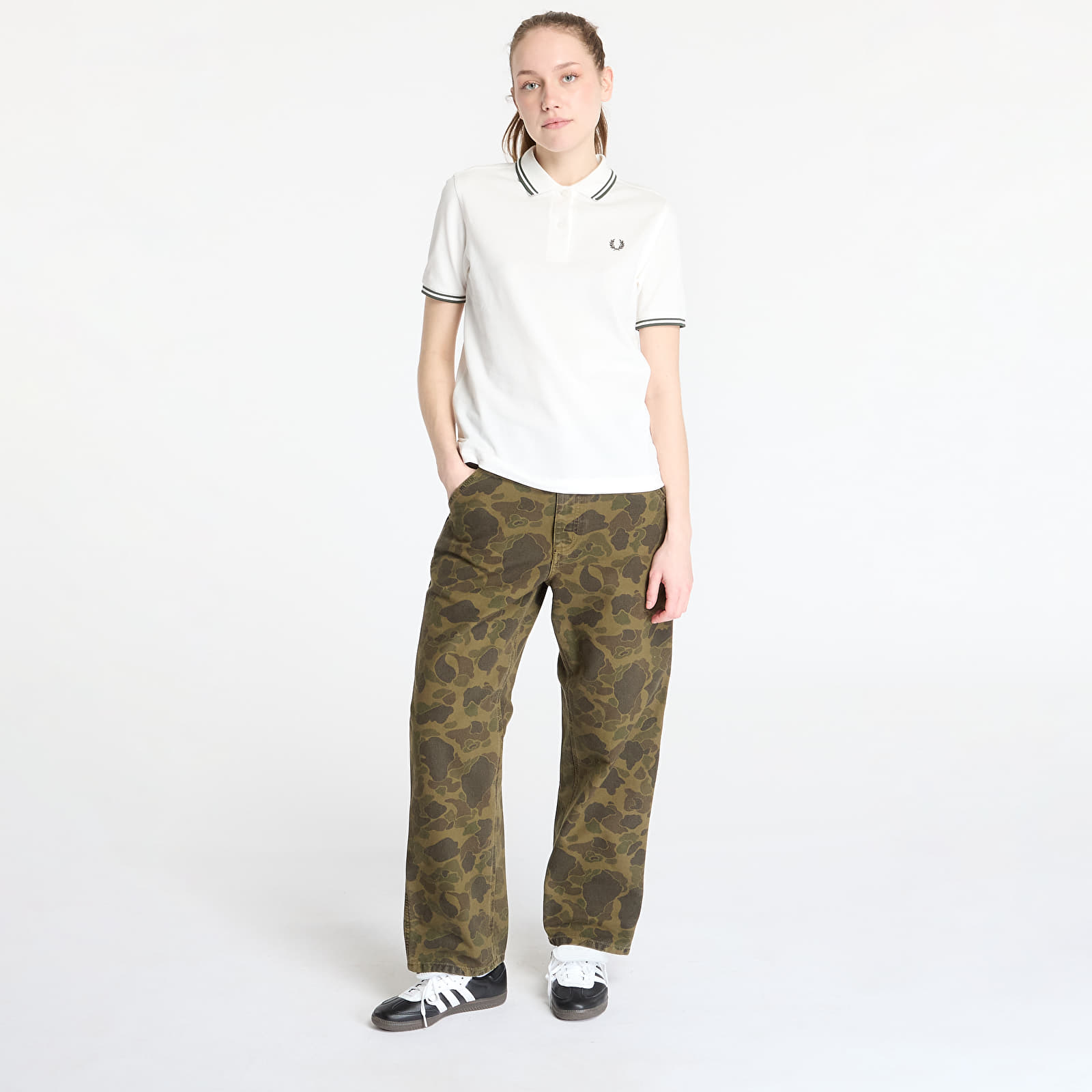 Trička FRED PERRY Twin Tipped Shirt Snow White/ Court Green