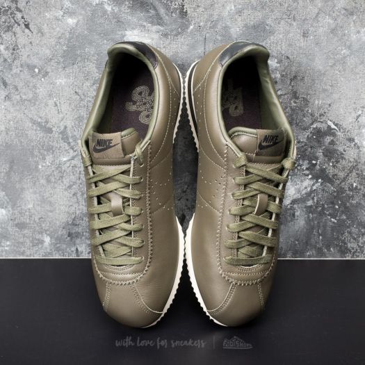 Men s shoes Nike Classic Cortez Leather Premium Cargo Khaki Cargo Khaki Black Footshop