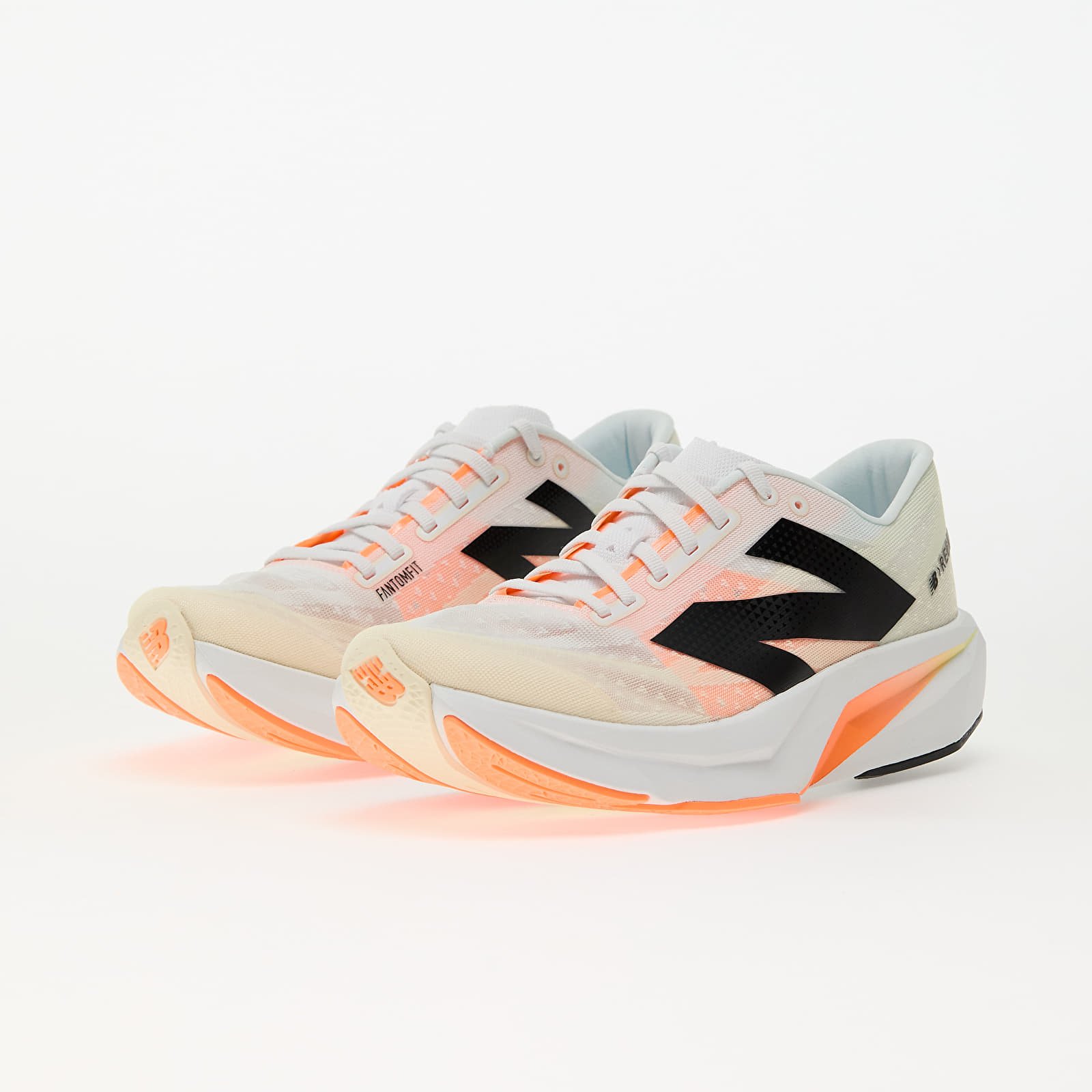 Pánské tenisky a boty New Balance FuelCell Rebel V4 White/ Light Yellow/ Orange