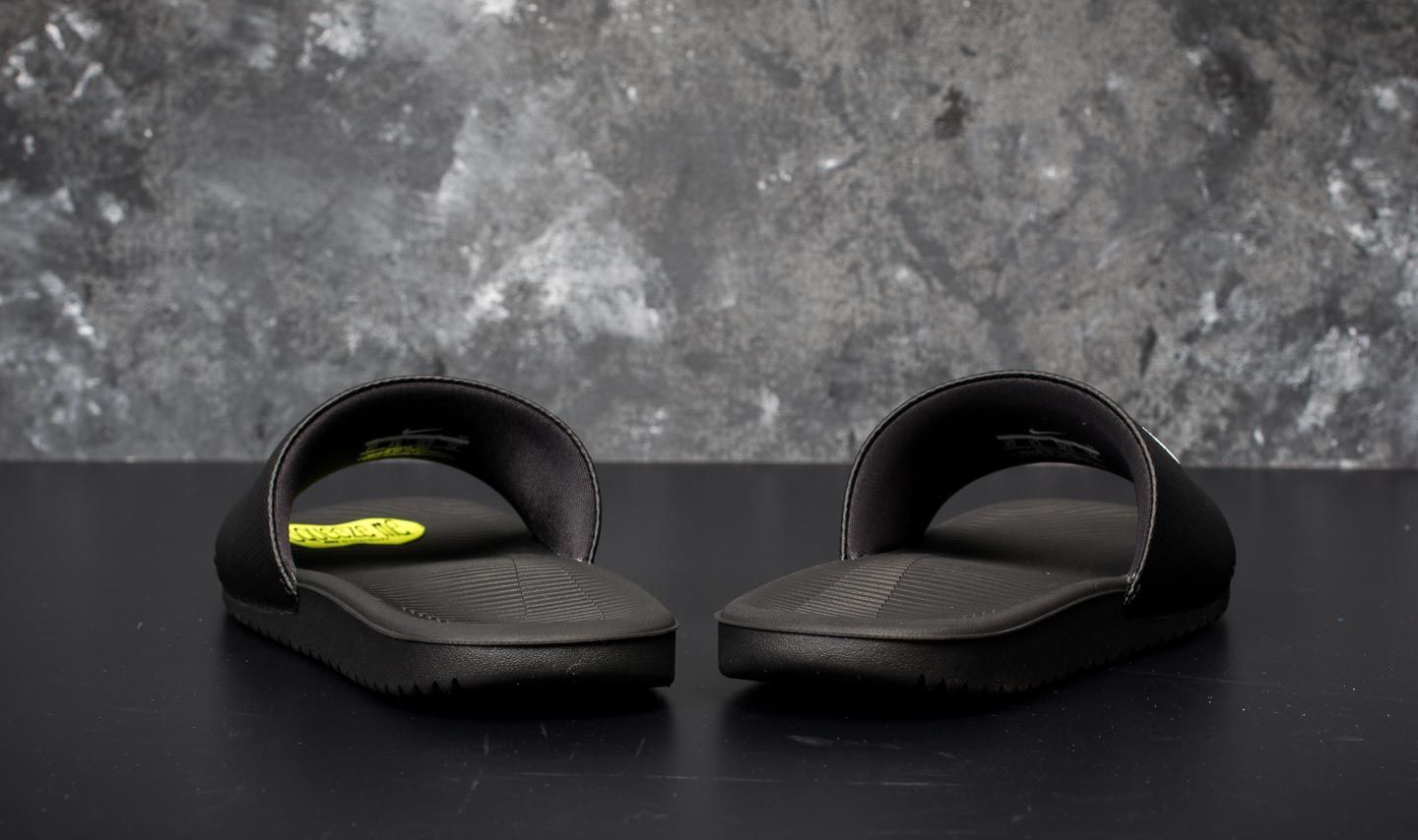 Dámské tenisky a boty Nike Kawa Slide (GS/PS) Black/ White
