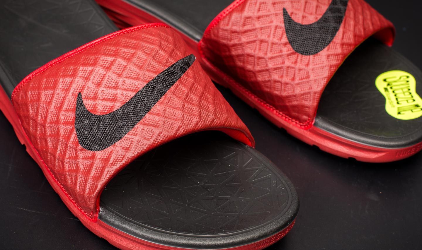Nike benassi solarsoft red hotsell