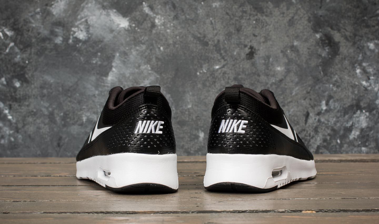 Nike thea black white 12 outlet