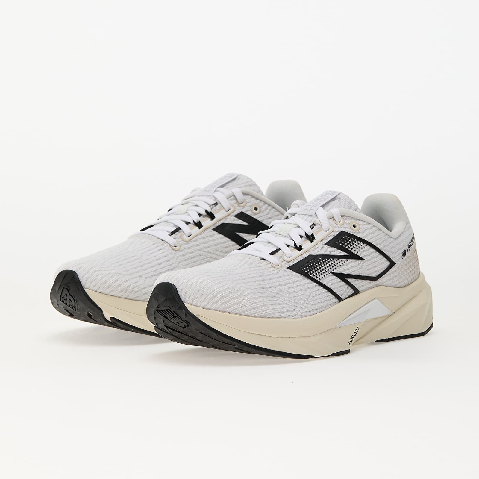 Dámské tenisky a boty New Balance FuelCell Propel v5 White/ Linen/ Black cement