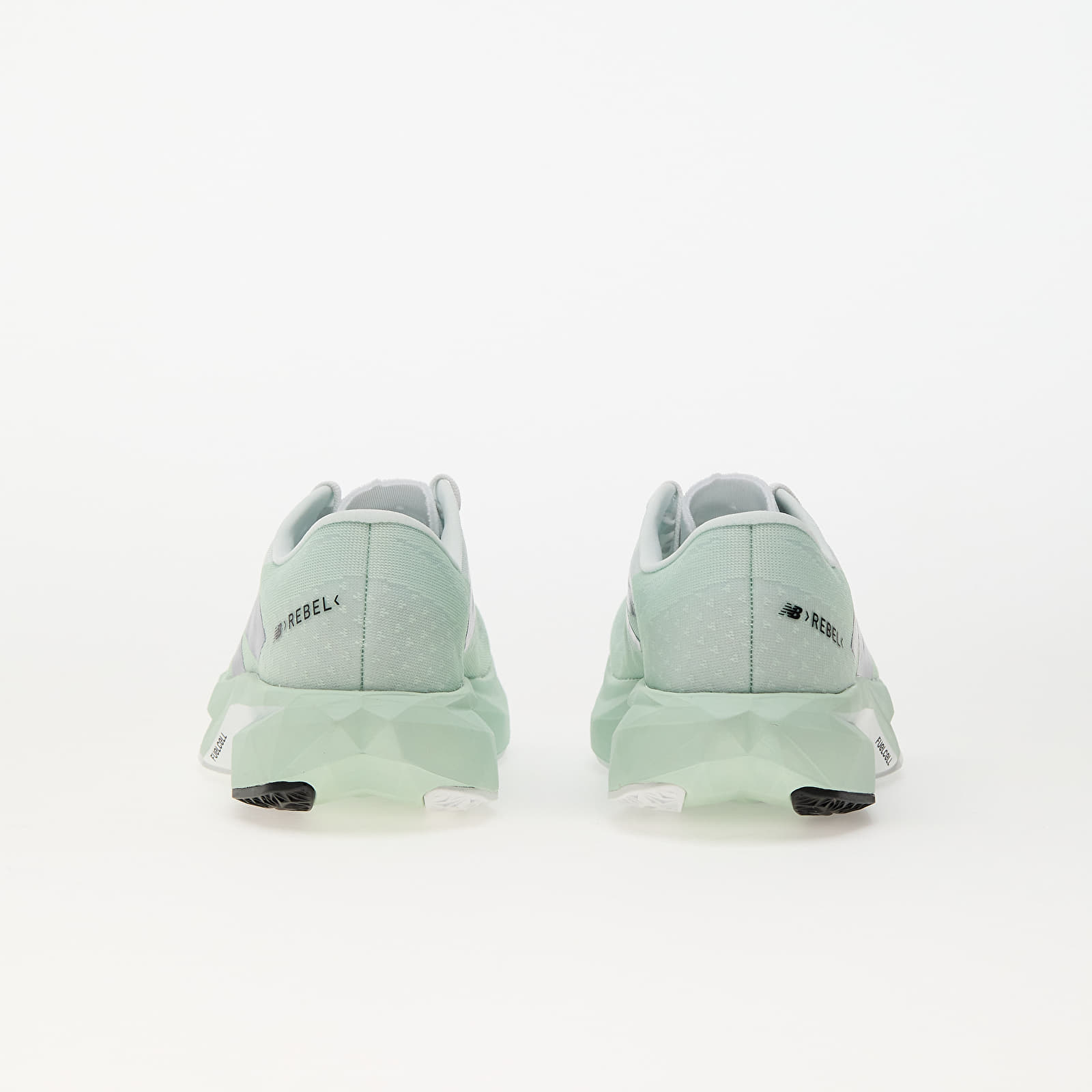 Pánské tenisky a boty New Balance FuelCell Rebel v4 White/ Light Green/ Blue