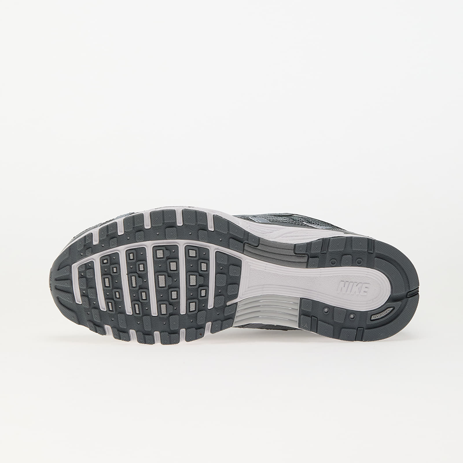 Pánské tenisky a boty Nike P-6000 Mtlc Cool Grey/ Cool Grey-White-Wolf Grey