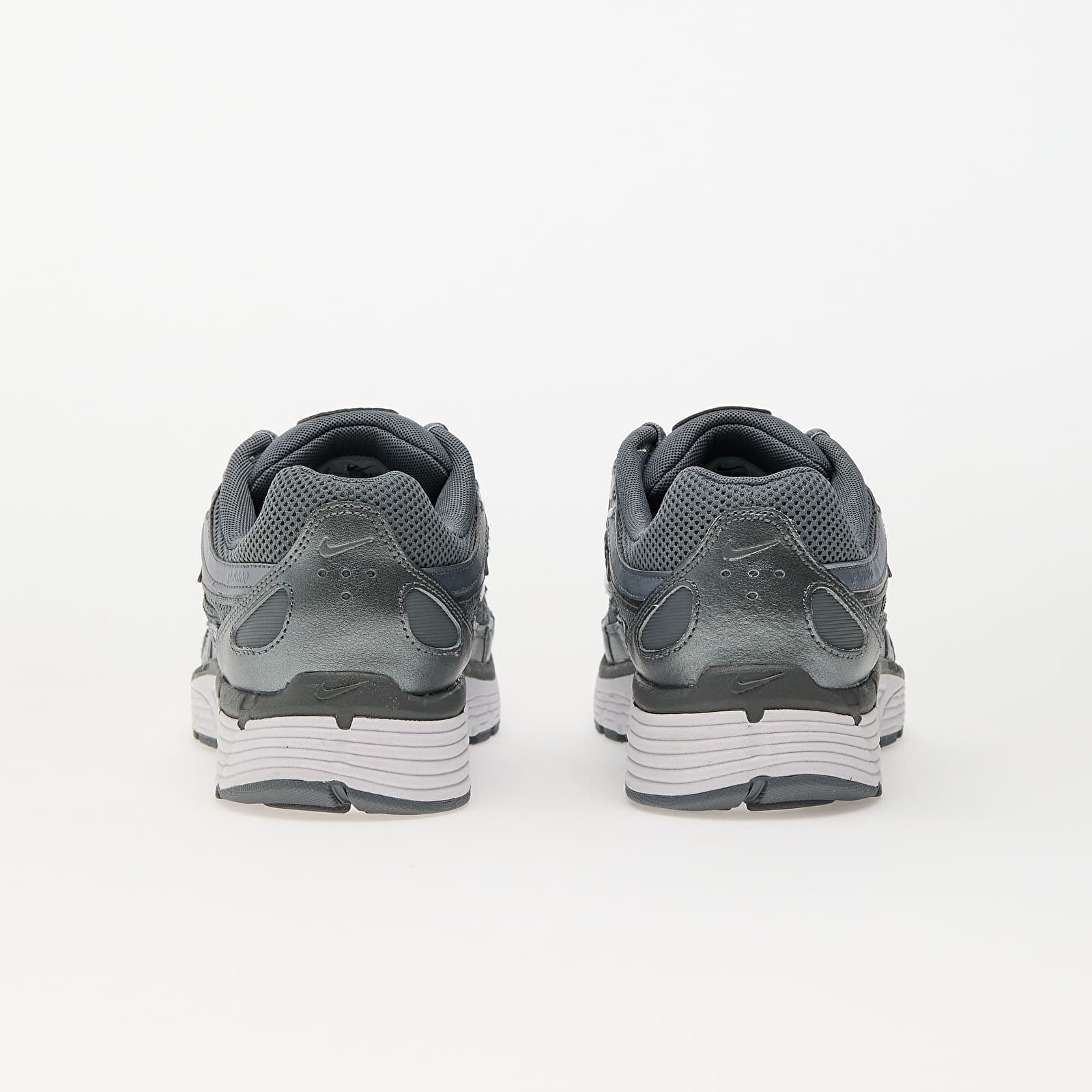 Pánské tenisky a boty Nike P-6000 Mtlc Cool Grey/ Cool Grey-White-Wolf Grey
