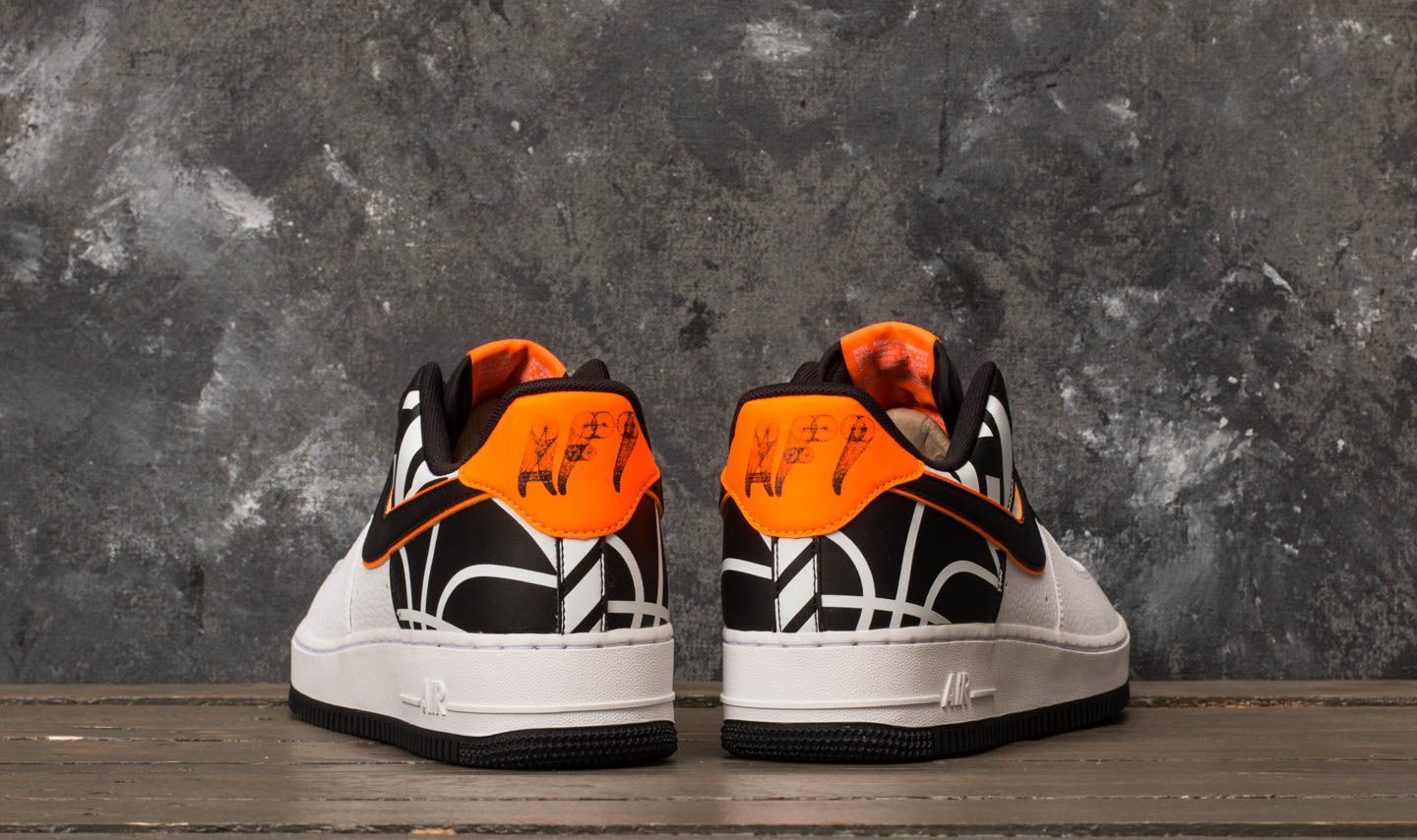 Men s shoes Nike Air Force 1 07 LV8 White Black Footshop