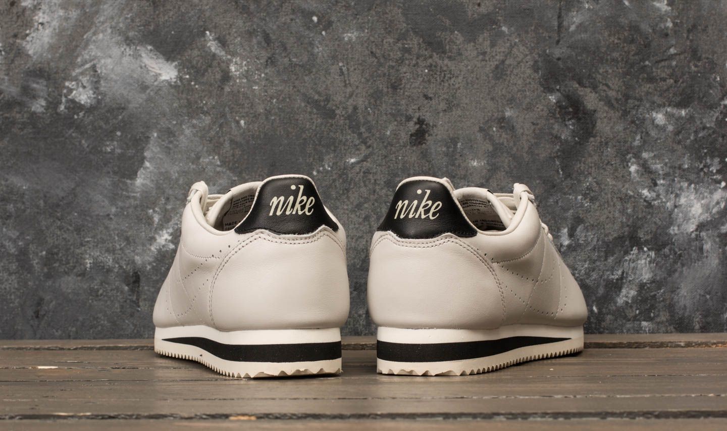 Nike classic best sale cortez light bone