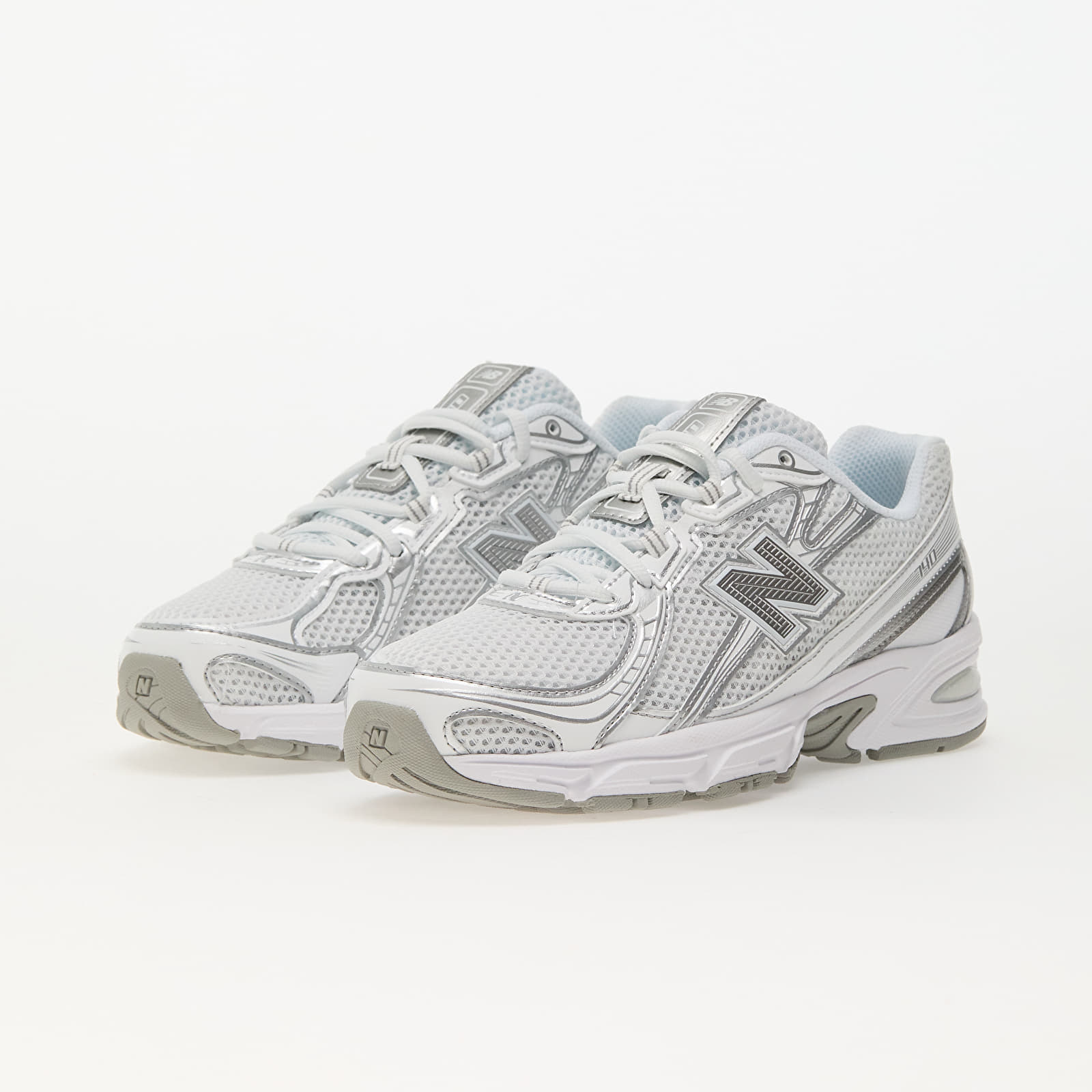 Dámské tenisky a boty New Balance 740 White