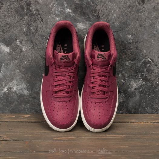 Nike sale vintage wine