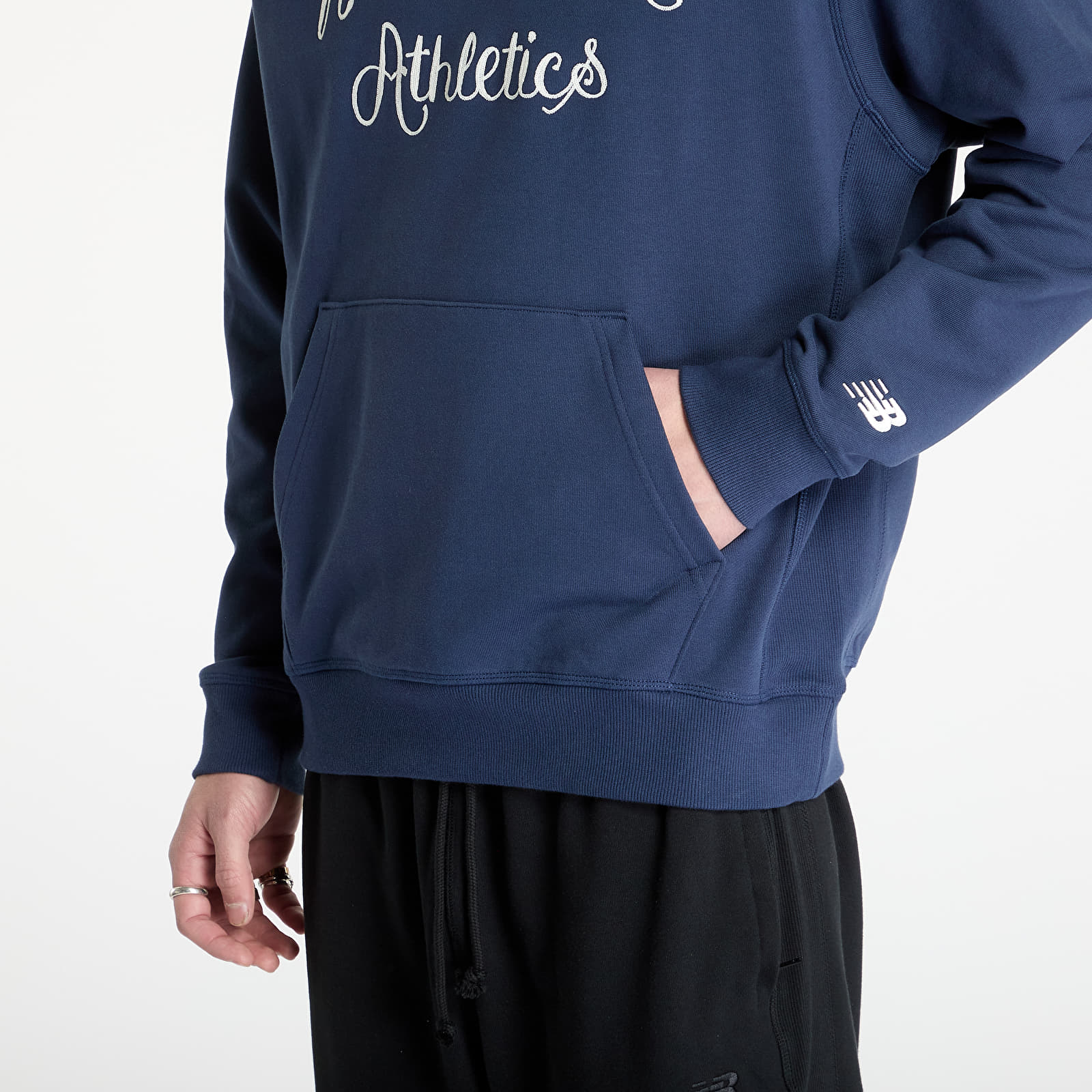Meeste kapuutsiga dressid New Balance Athletics Relaxed League Hoodie Blue