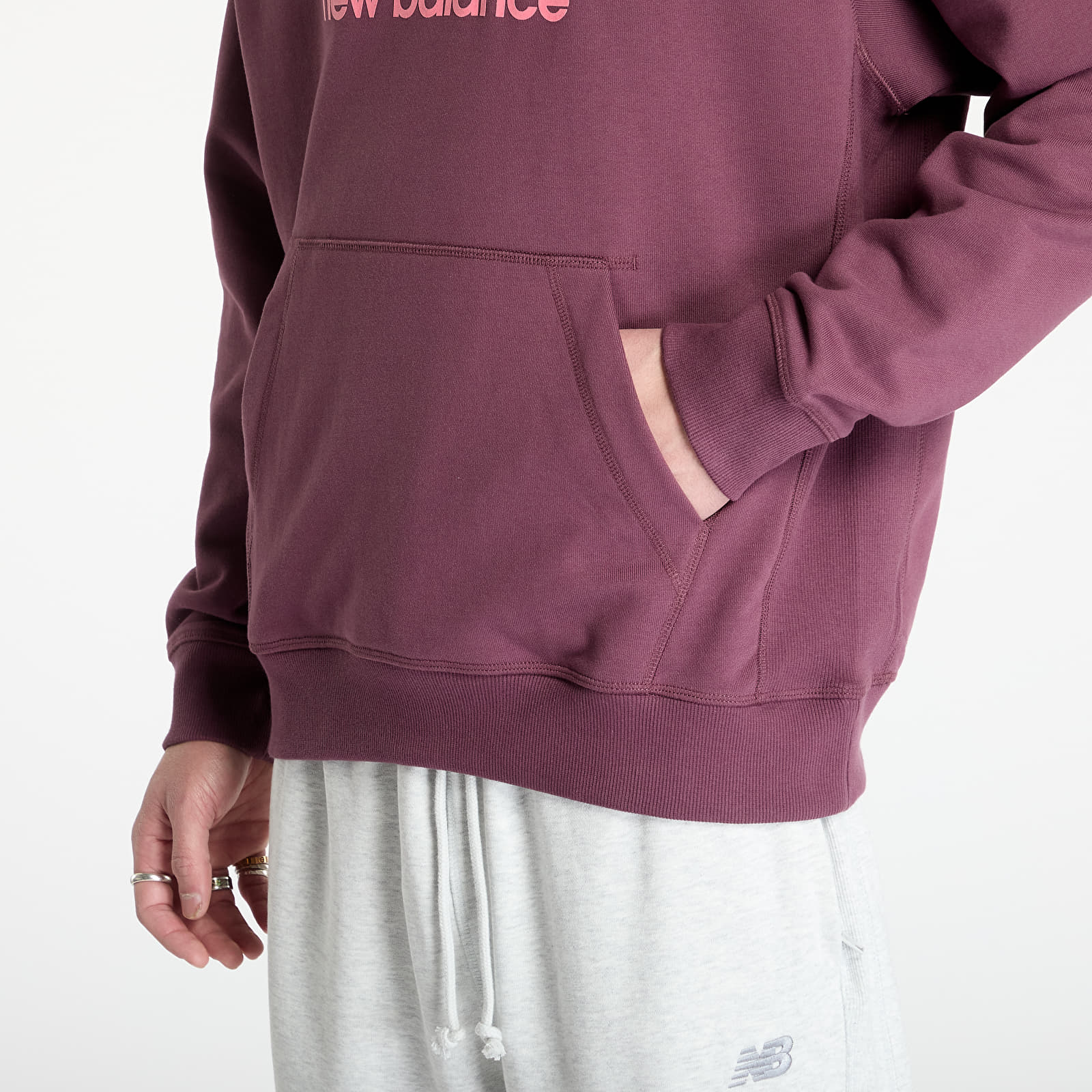 Pánské mikiny New Balance Athletics French Terry Logo Hoodie Violet