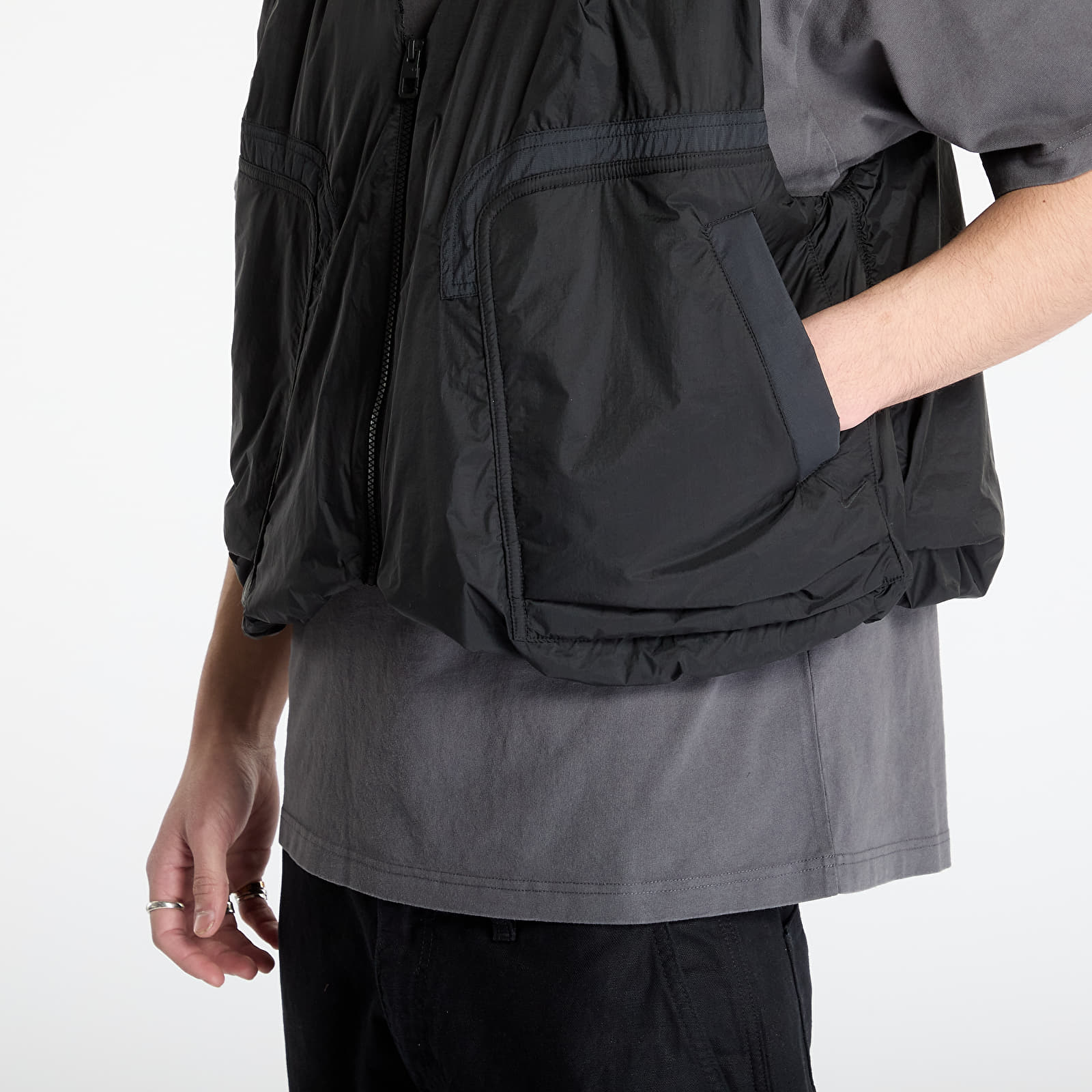 Pánské vesty Nike Tech Men's Woven Vest Black/ Black
