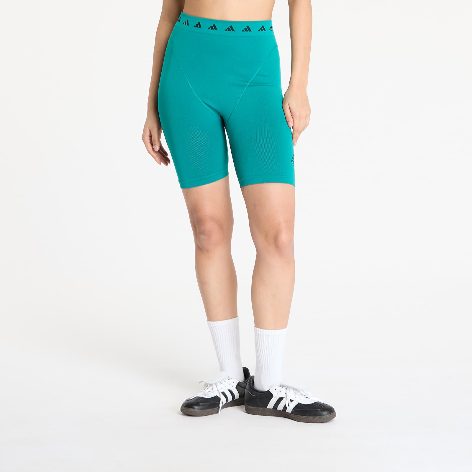 Kurzhosen adidas Equipment Shorts Green/ Equipment Green