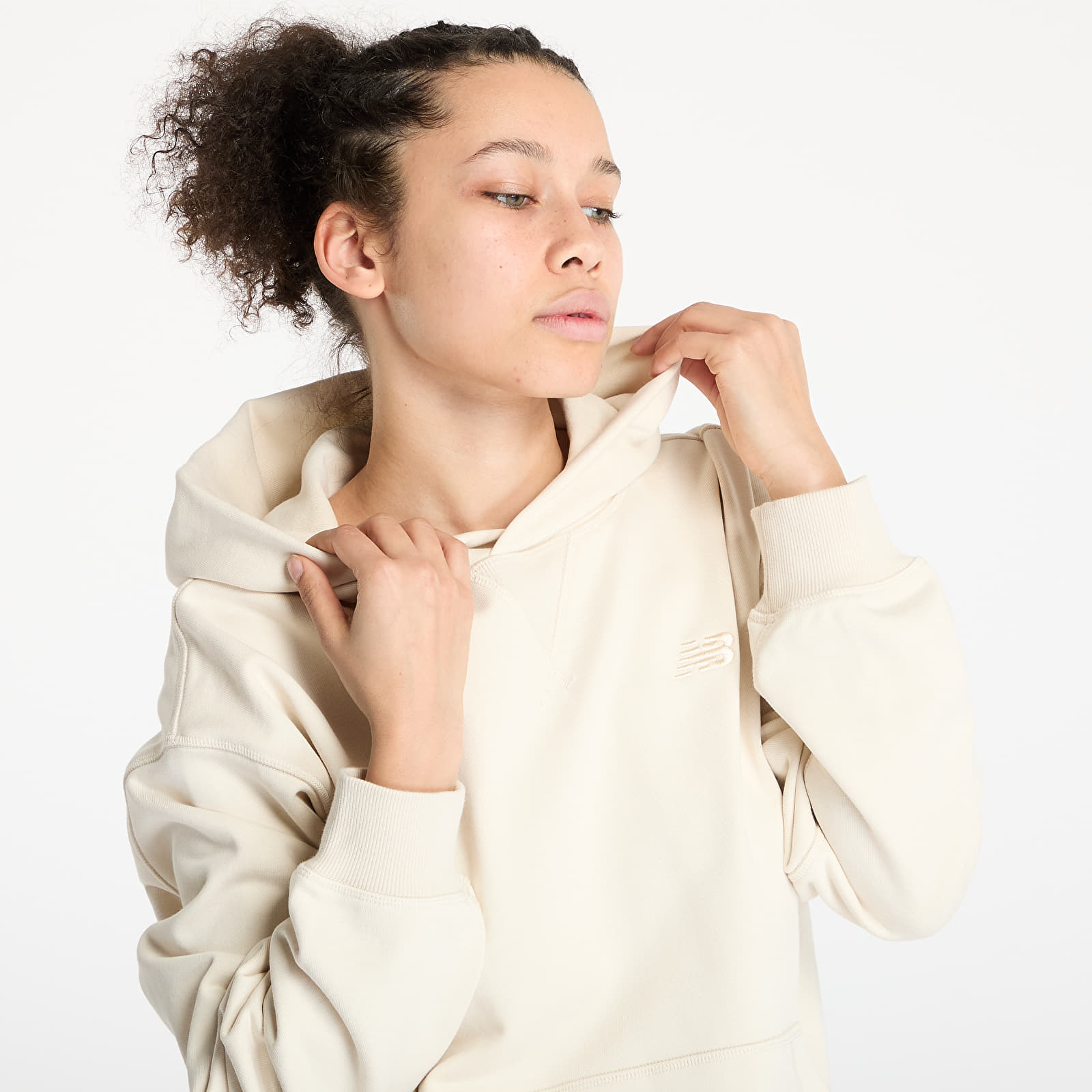 Mikiny New Balance Athletics French Terry Hoodie Beige