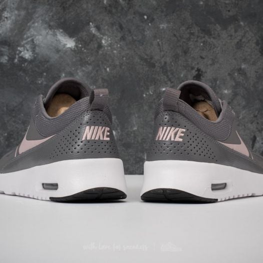 Air max thea gunsmoke discount
