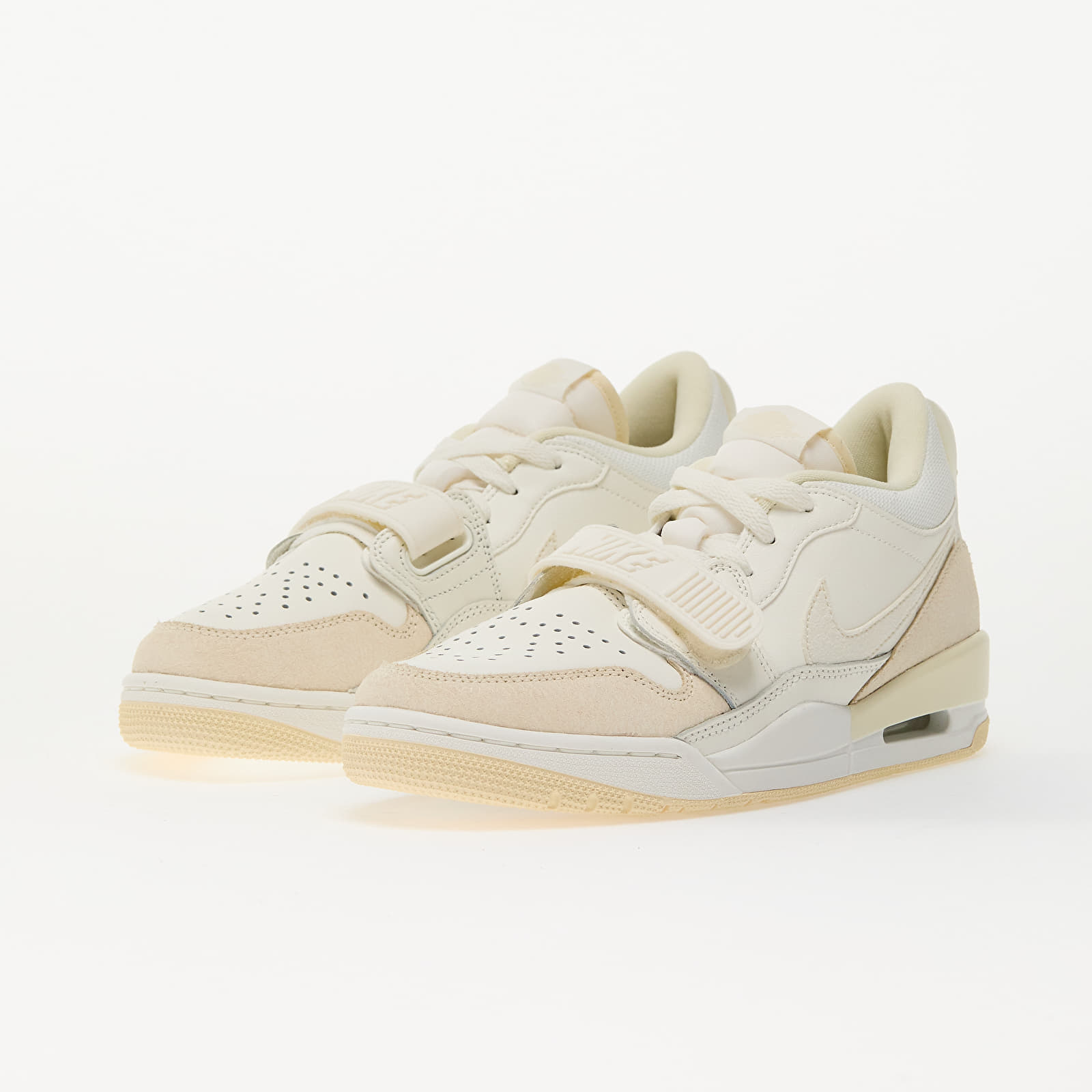 Sieviešu apavi Air Jordan Wmns Legacy 312 Low Sail/ Coconut Milk-Muslin