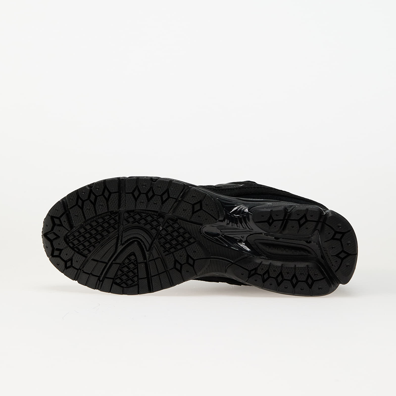Pánské tenisky a boty New Balance 2002R Triple Black Suede
