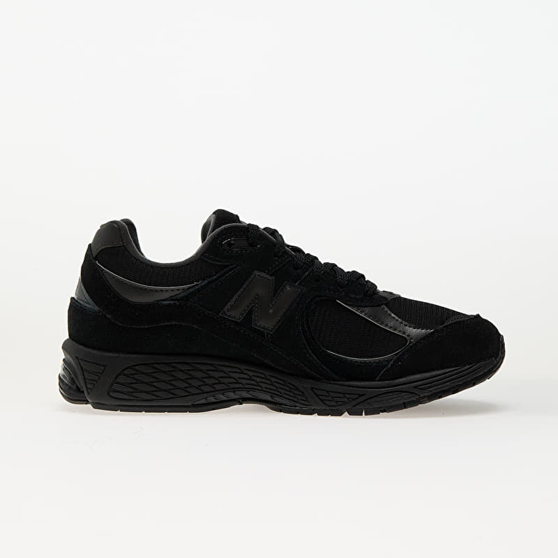 New Balance 2002R Triple Black Suede | Footshop