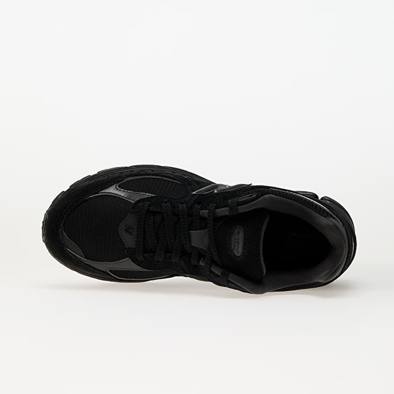 Men's shoes New Balance 2002R Triple Black Suede (U2002RBL) | Footshop