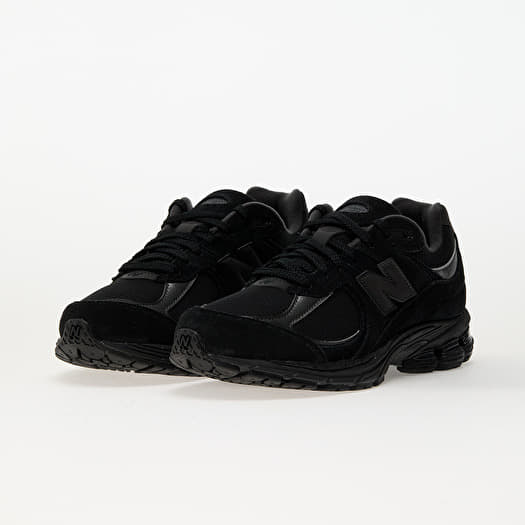 Men's shoes New Balance 2002R Triple Black Suede | Footshop