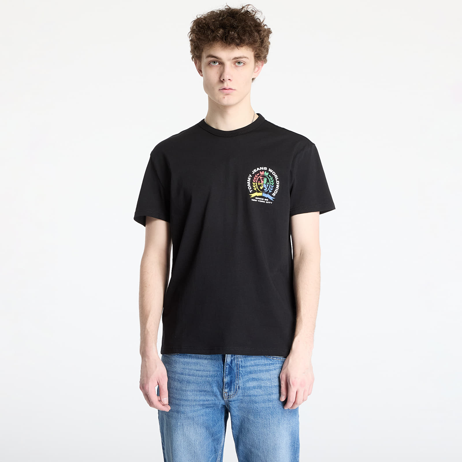 Magliette da uomo Tommy Jeans Regular 4Colors Crest Tee Black