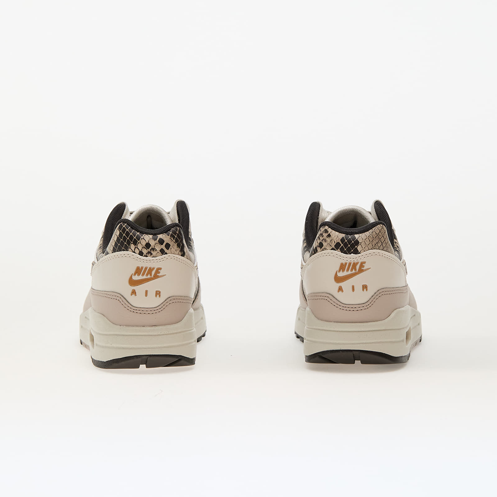 Dámské tenisky a boty Nike W Air Max 1 '87 Lt Orewood Brn/ Multi-Color-Malt