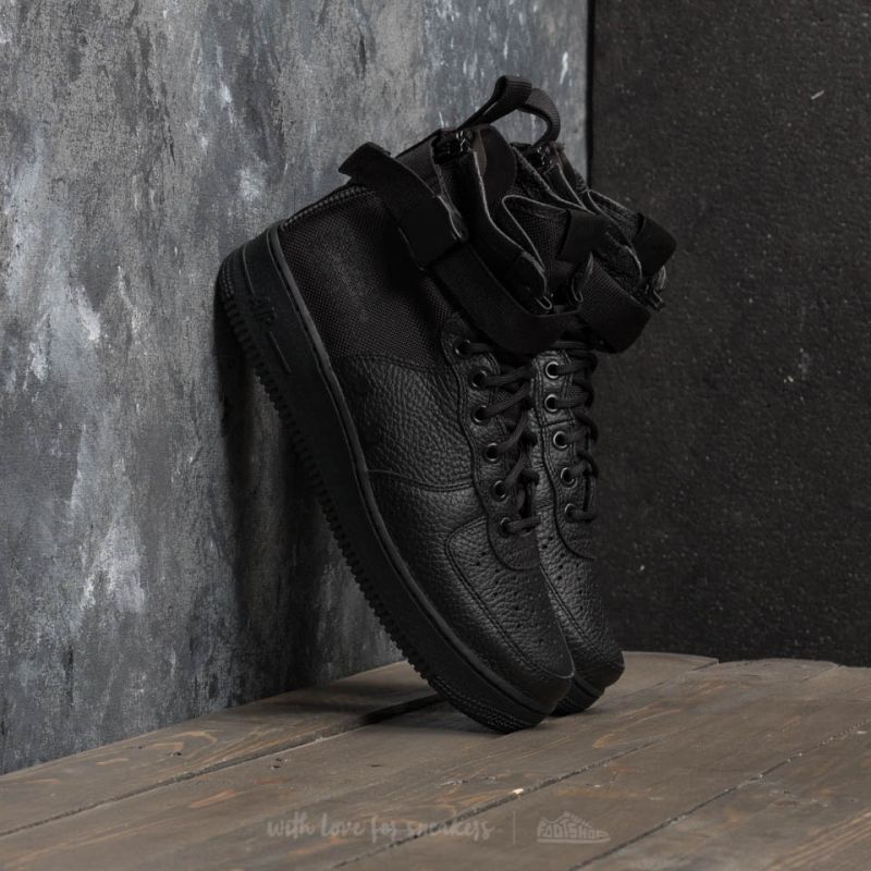 Încălțăminte și sneakerși pentru bărbați Nike SF Air Force 1 Mid
