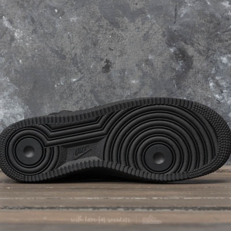 Încălțăminte și sneakerși pentru bărbați Nike SF Air Force 1 Mid