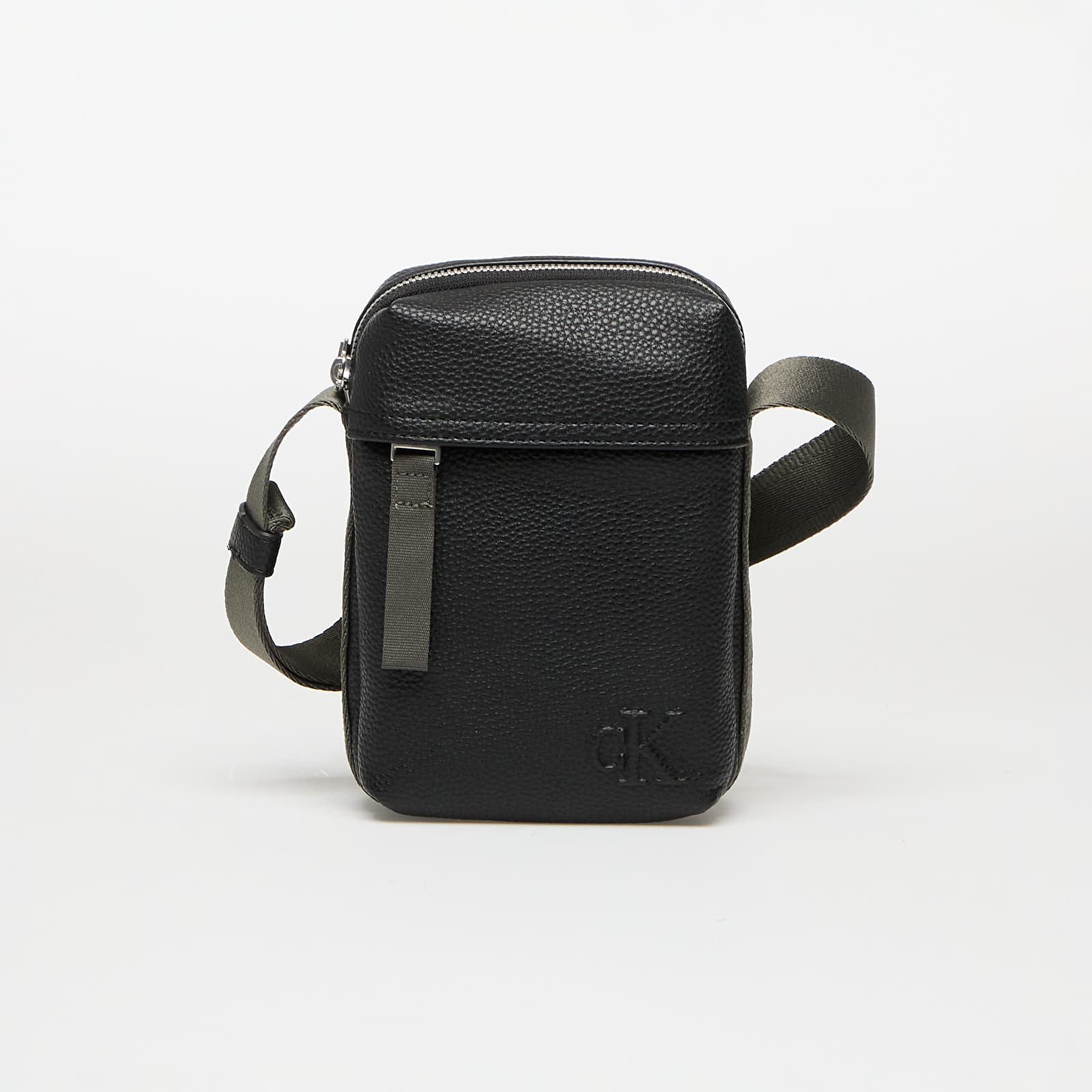 Tašky přes rameno Calvin Klein Jeans Cargo Reporter Bag Black