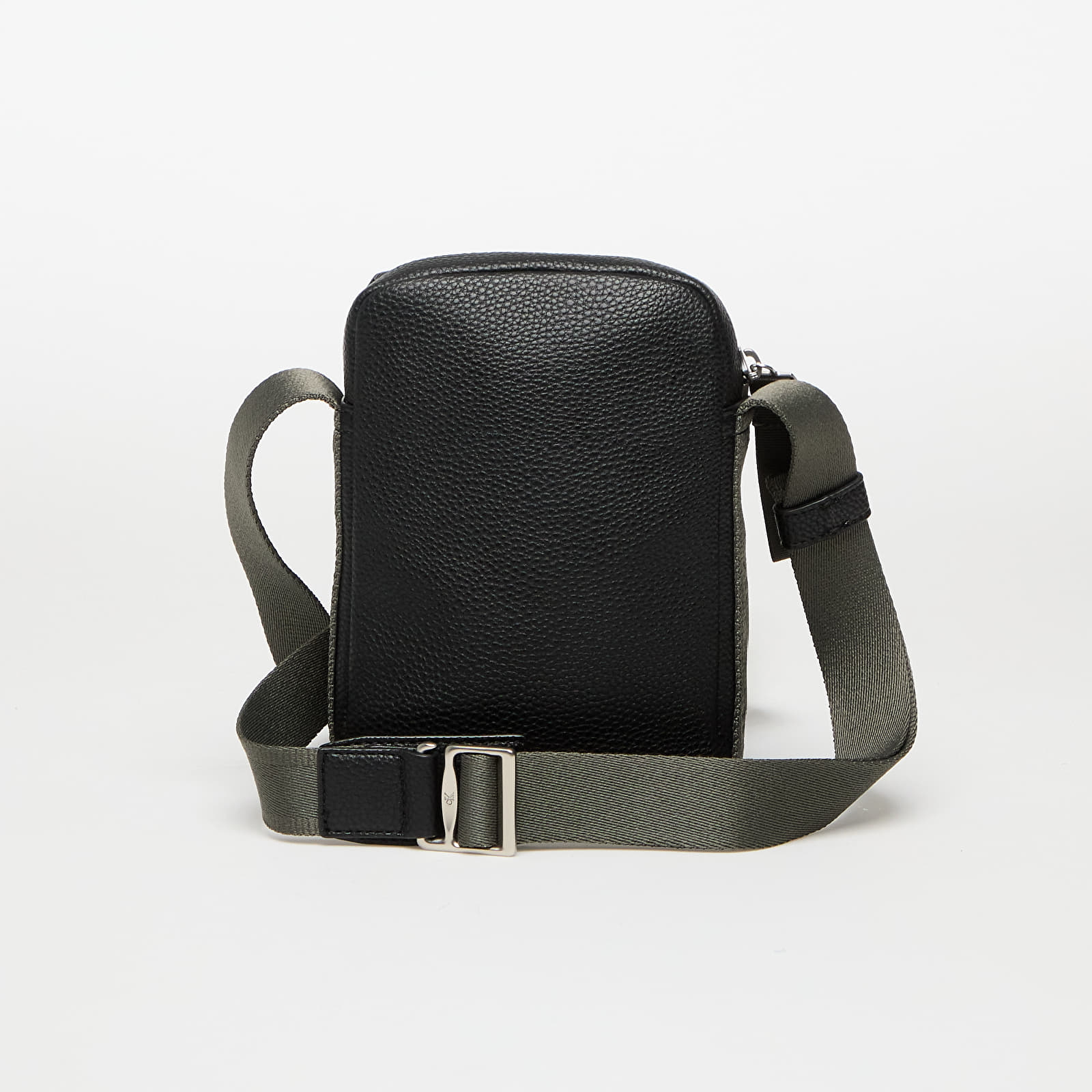 Tašky přes rameno Calvin Klein Jeans Cargo Reporter Bag Black