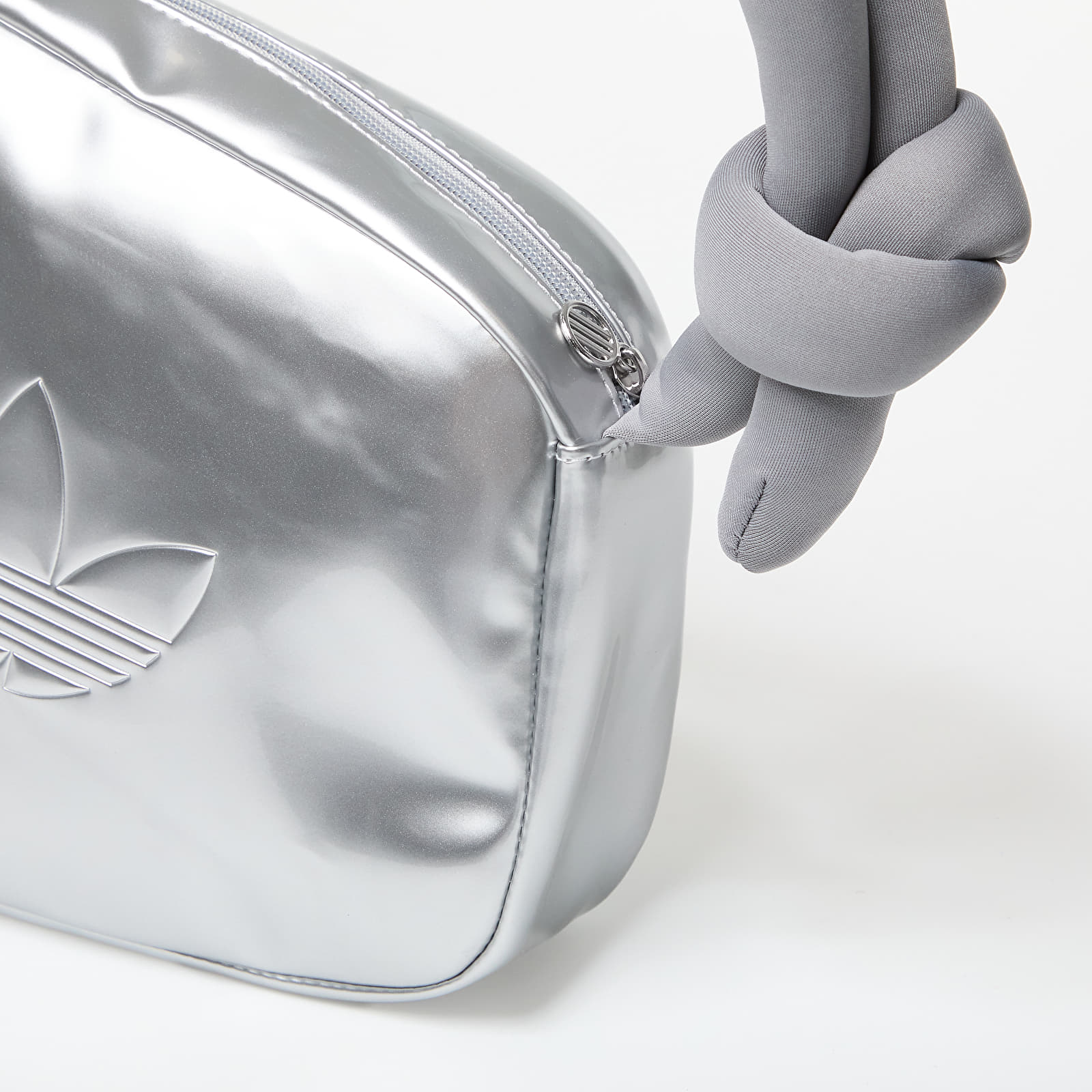 Torby przez ramię adidas Airliner Bag Silver Metallic