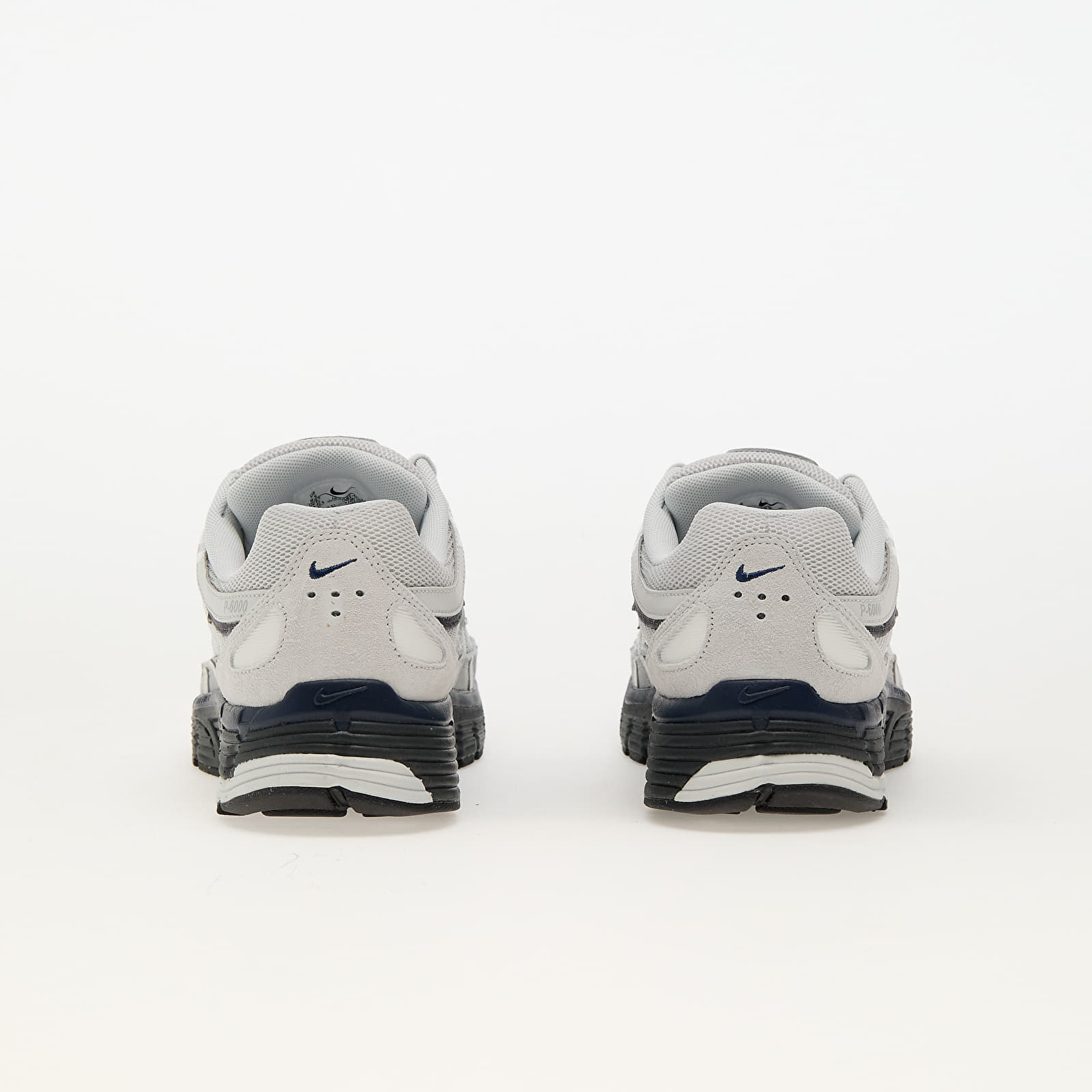 Încălțăminte și sneakerși pentru bărbați Nike P-6000 Photon Dust/ Lt Smoke Grey-Anthracite