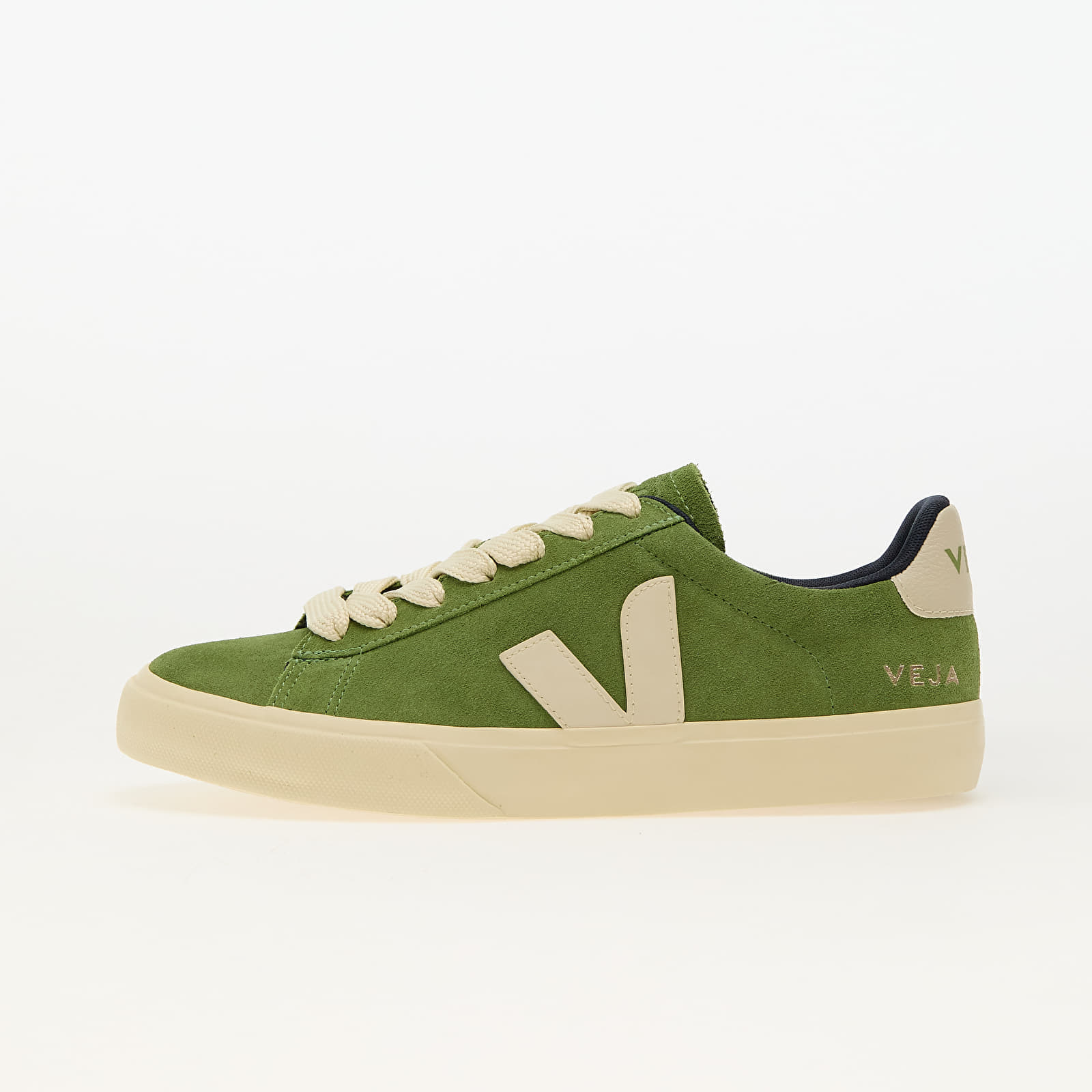 Levně Tenisky Veja Campo Bold Suede Kiwi Pierre