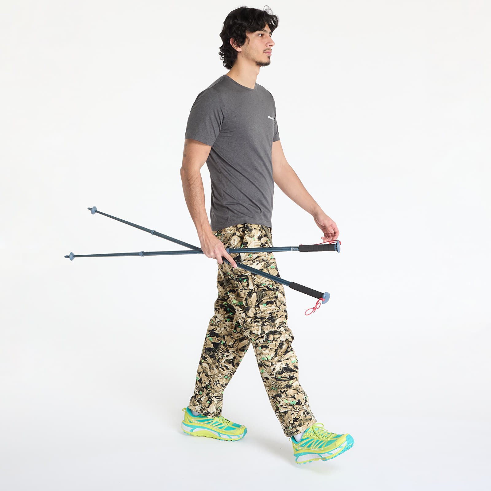 Männer T-Shirts Columbia Kwick Hike™ Back Graphic Shortsleeve Tee Black Heather/ Linear View Multi