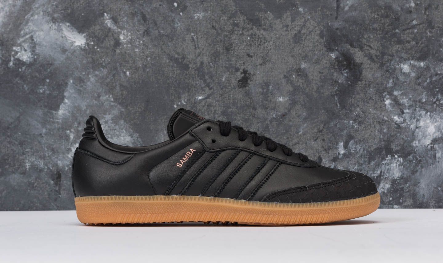 Dámske topánky a tenisky adidas Samba W Core Black/ Core Black/ Gum 4