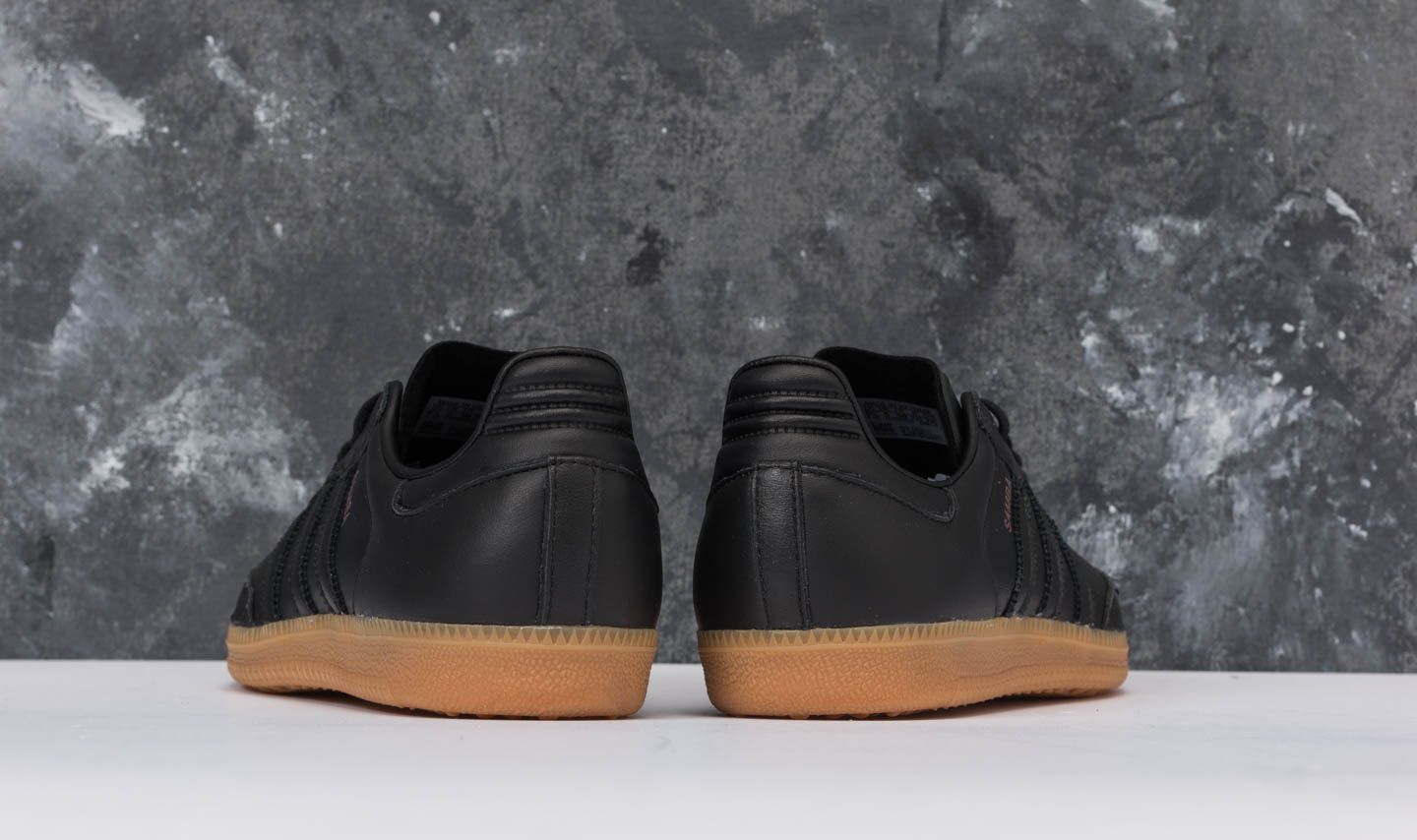 Dámske topánky a tenisky adidas Samba W Core Black/ Core Black/ Gum 4