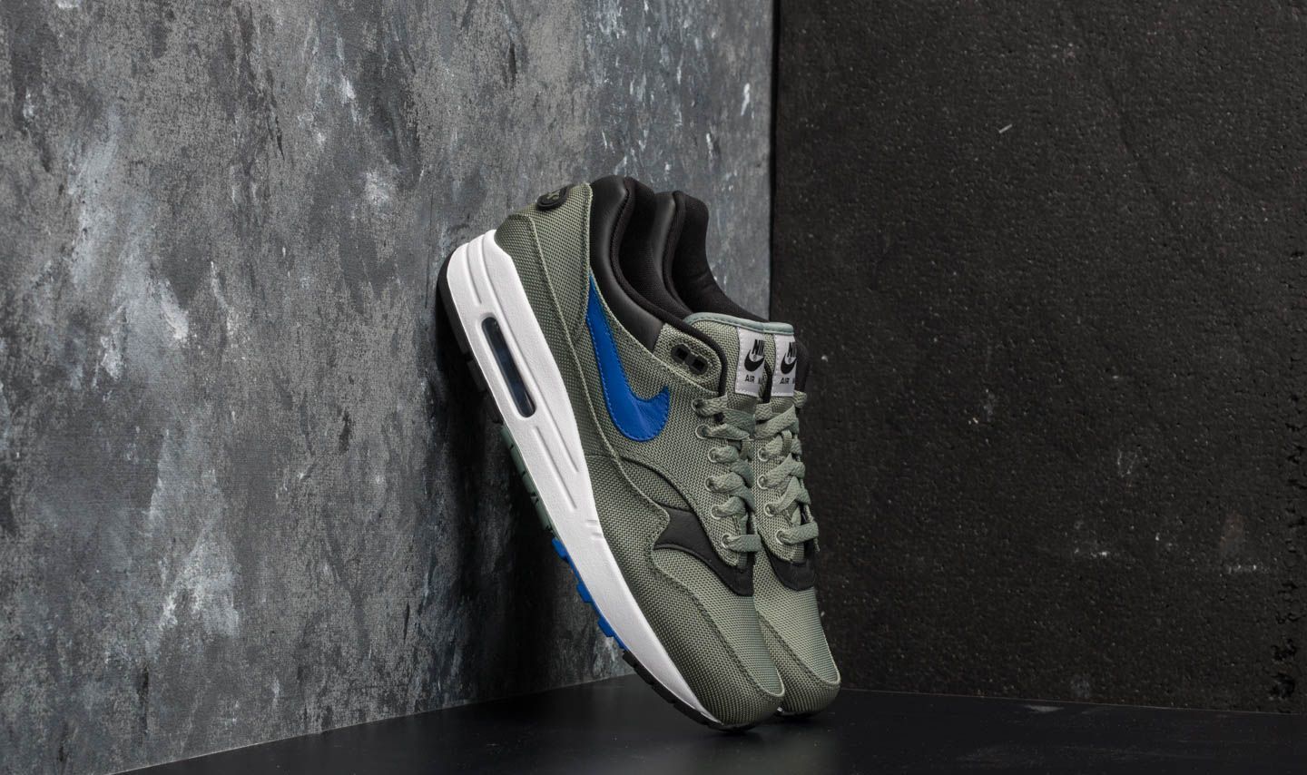 Nike air max 1 premium clay green / hyper royal - white - black best sale