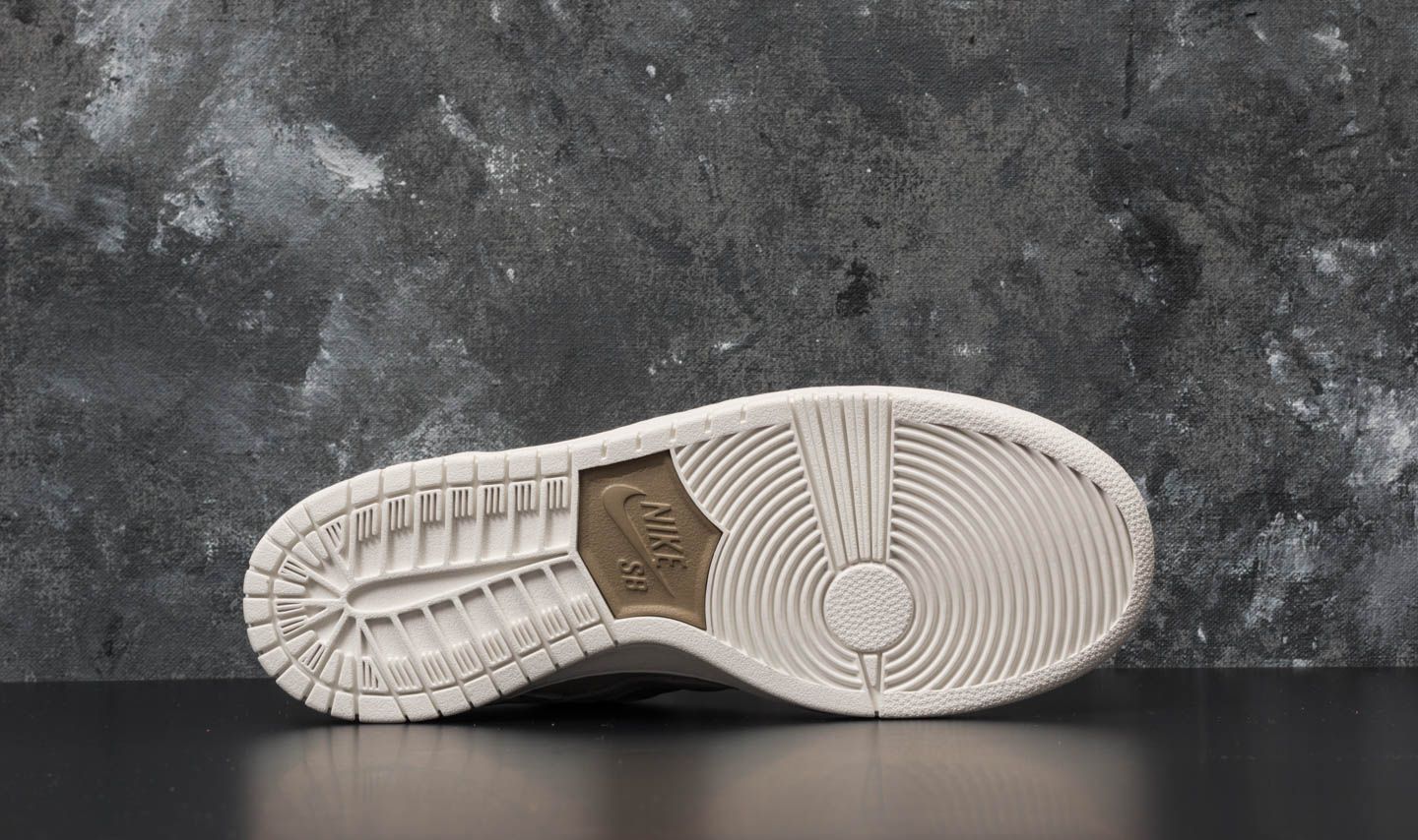 Moški čevlji Nike SB Zoom Dunk Low Pro Decon Light Bone/ Light Bone