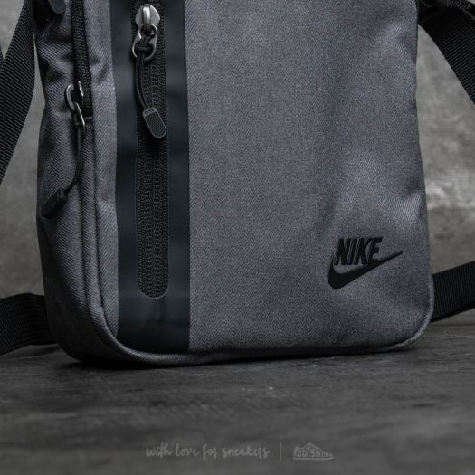 Men's nike tech small items bag store