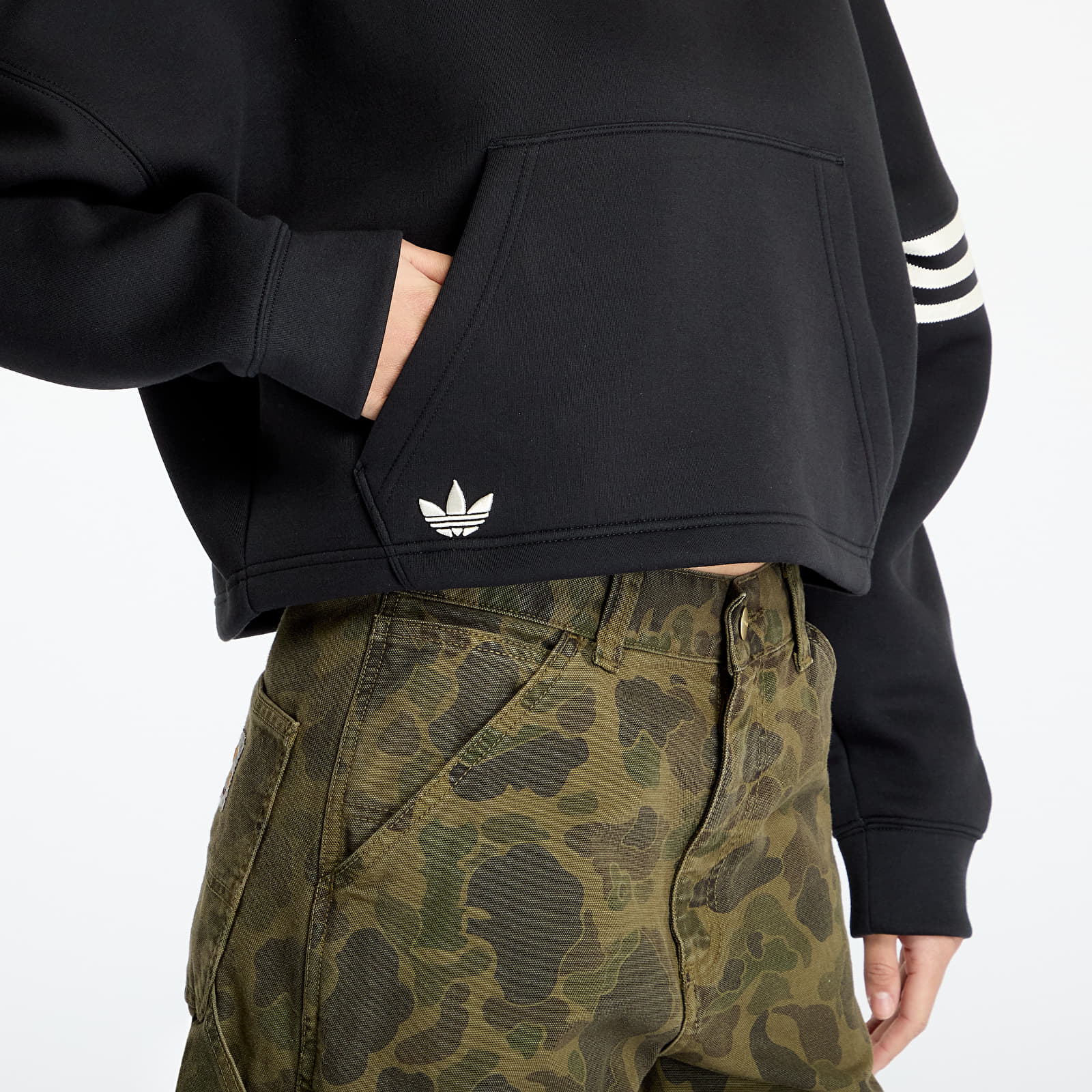 Bluzy z kapturem adidas Neuclassics Hoodie Black/ Cream White