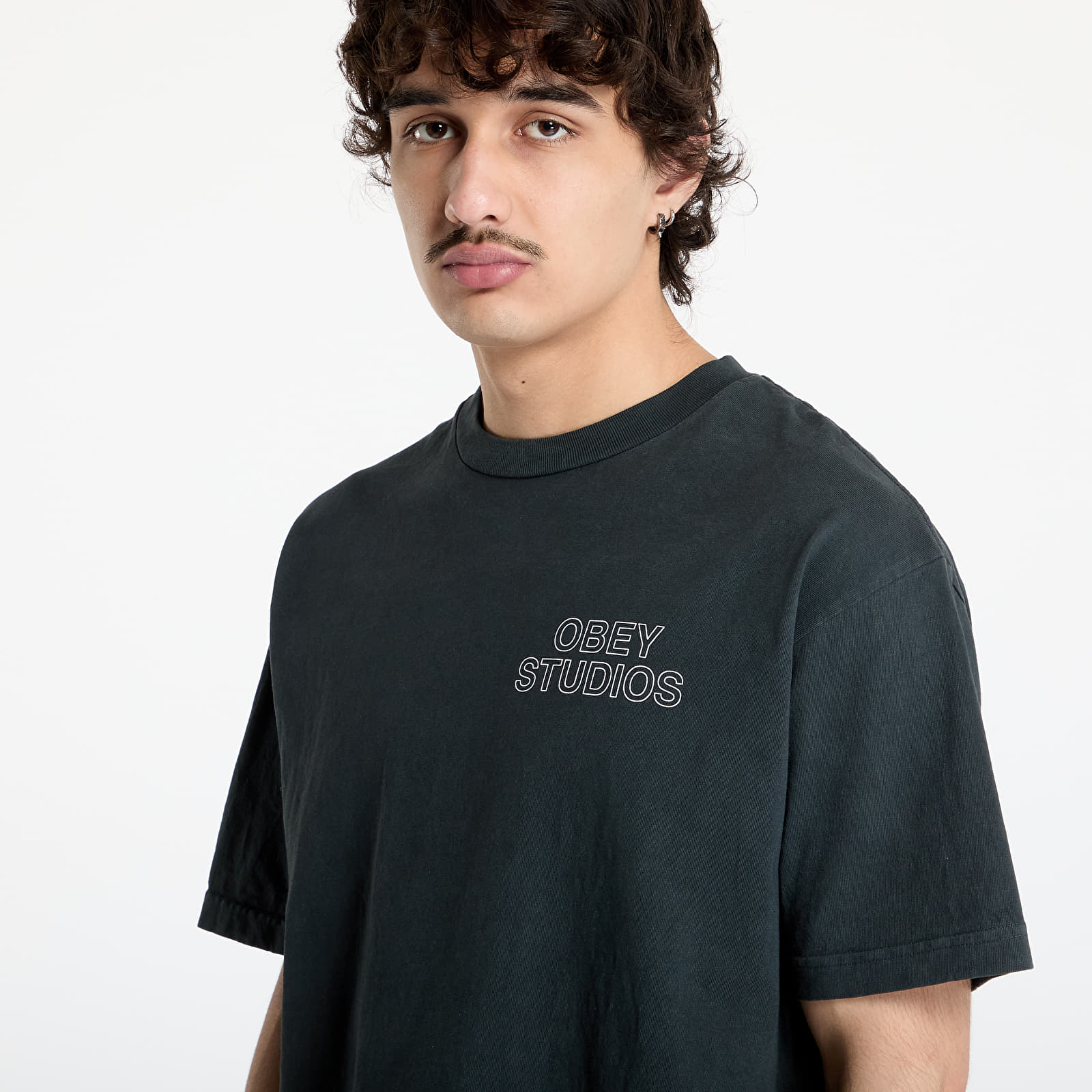 Männer T-Shirts OBEY Studios Outline T-Shirt Pigment True Vintage Black