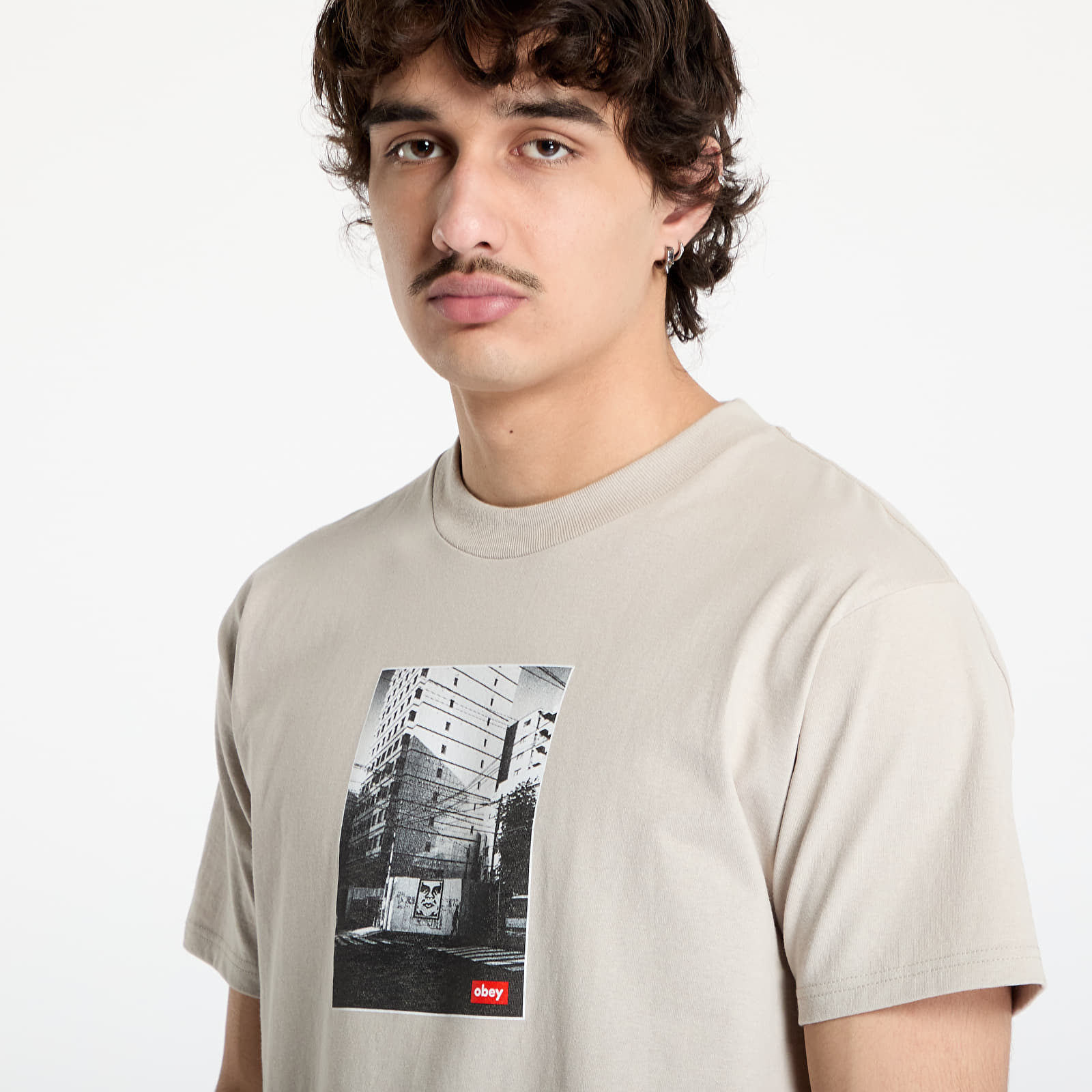 Männer T-Shirts OBEY Osaka Photo T-Shirt Silver Grey