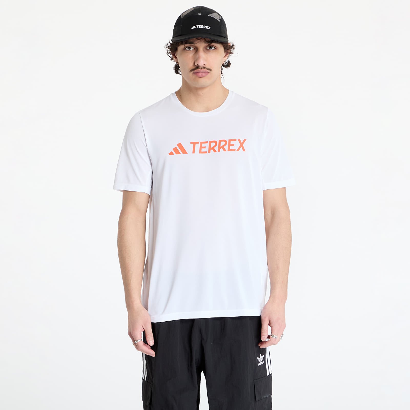 Männer T-Shirts adidas Terrex Multi Climacool Logo Tech T-Shirt White/ White