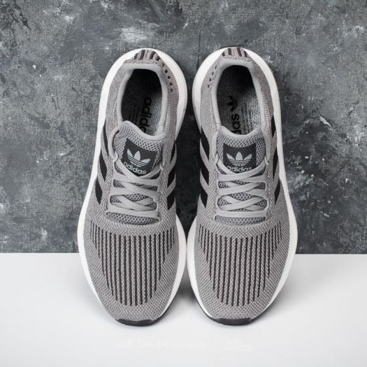 adidas Swift Run