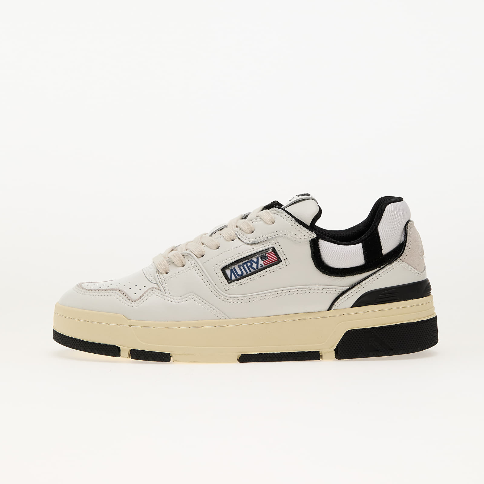 Levně Tenisky Autry Clc Low Man Mult/ Mat White/ Blk