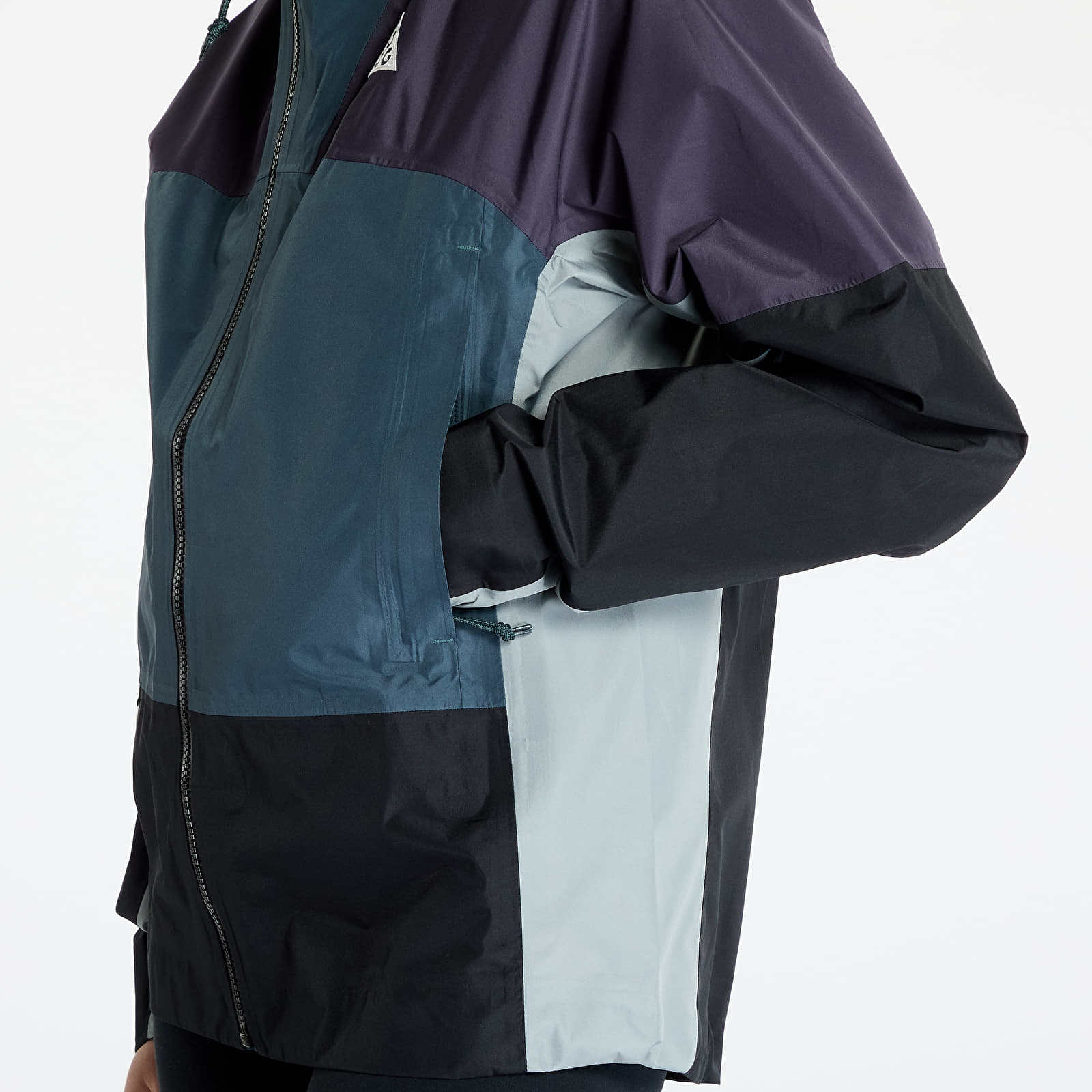 Bundy Nike Storm-FIT ADV ACG "Chain of Craters" Women's Jacket Faded Spruce/ Gridiron/ Summit White
