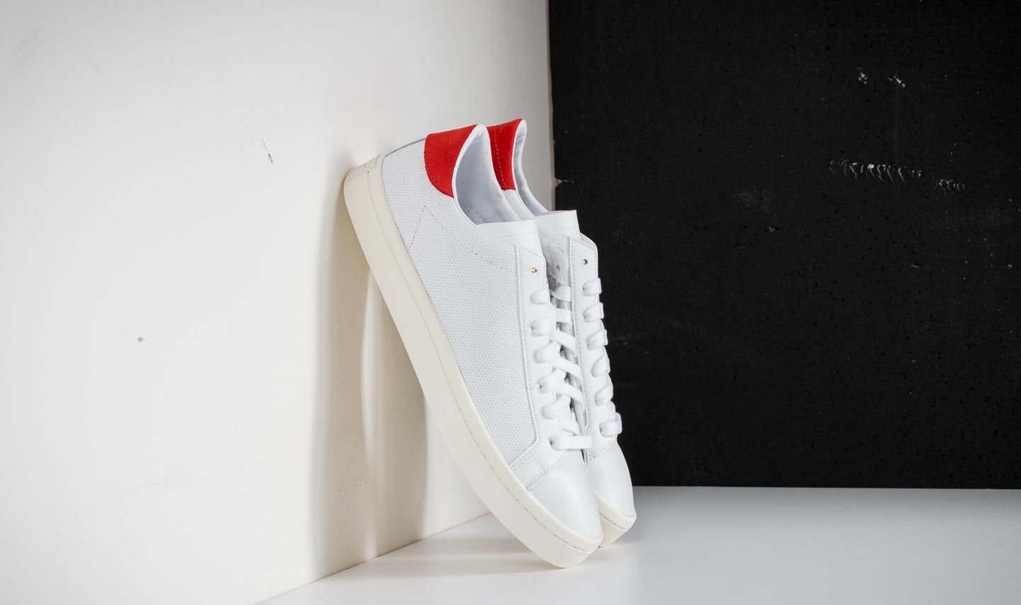 Men s shoes adidas Courtvantage Ftw White Ftw White Red Footshop